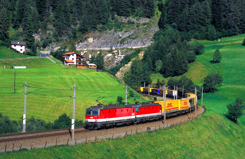 k-BB001 Brennerbahn 2 x 1144 Güterzug bei St. Jodok nachmittags 03.09.2007foto herbert rubarth