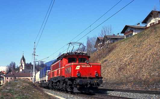 k-BB009 1020.005-3 bei Matrei a. Brenner 07.03.1992 foto johannes schmoll